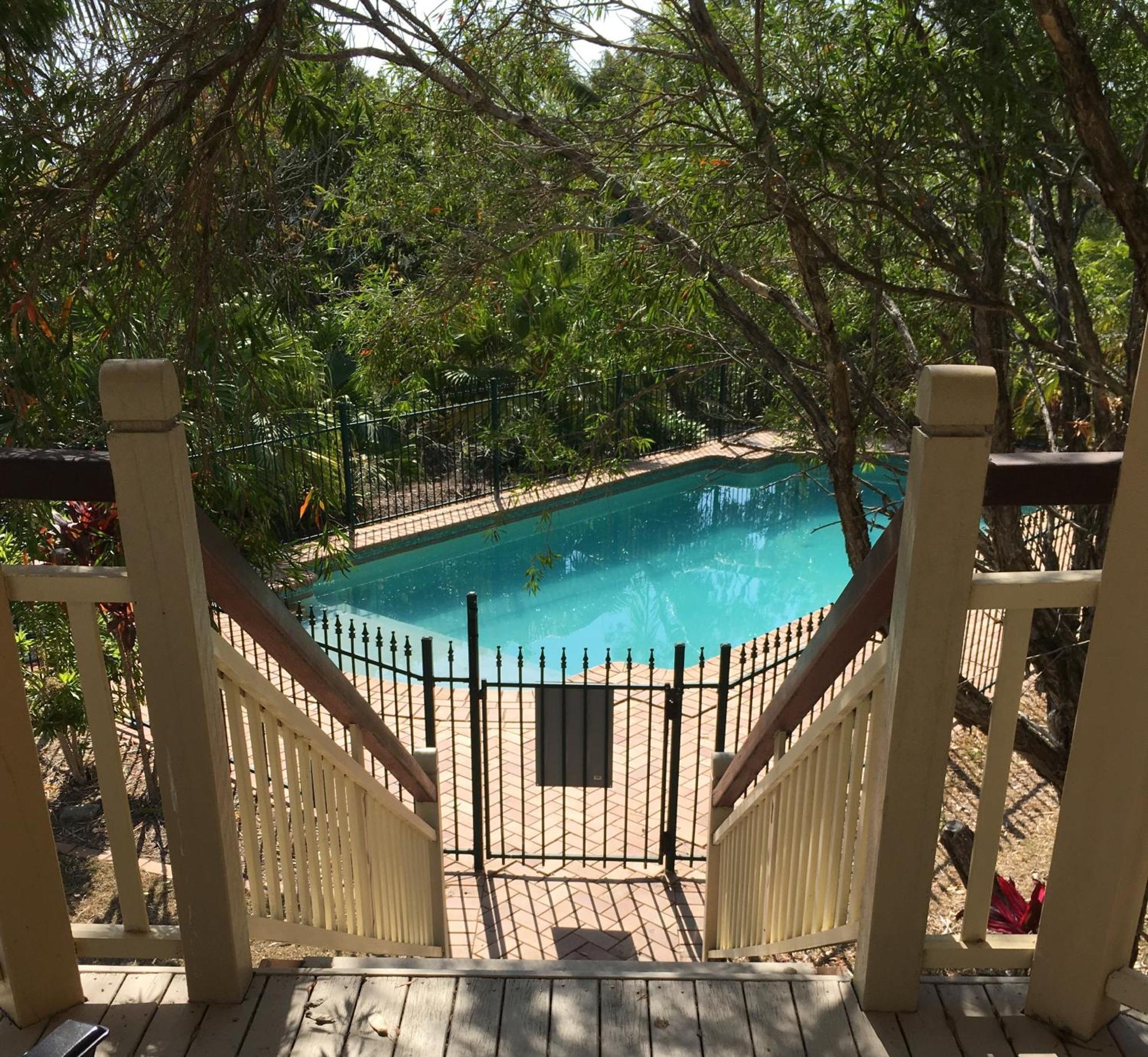 Tranquil Garden Hideaway Apartment Ormeau Bagian luar foto