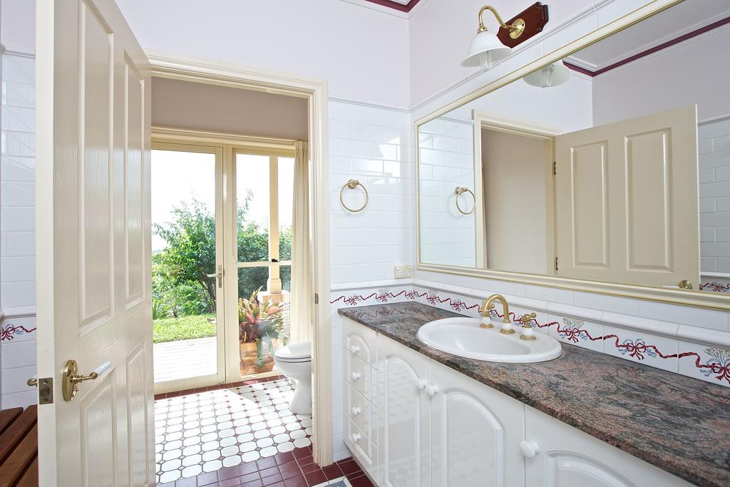 Tranquil Garden Hideaway Apartment Ormeau Bagian luar foto