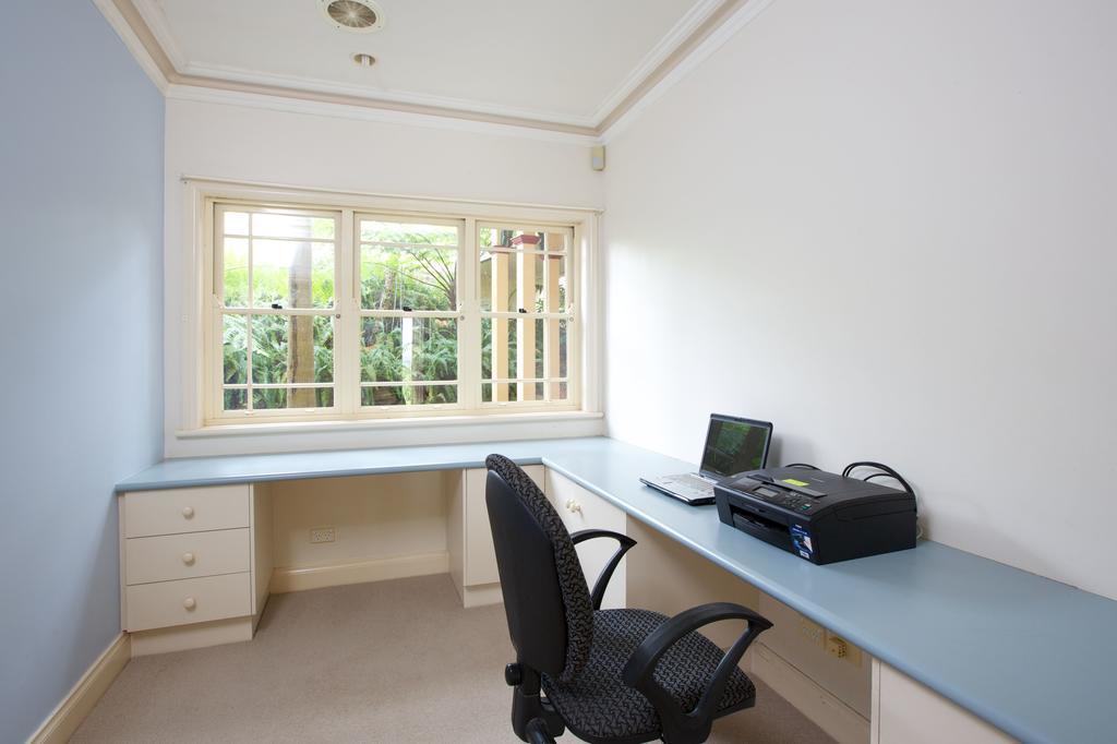 Tranquil Garden Hideaway Apartment Ormeau Bagian luar foto